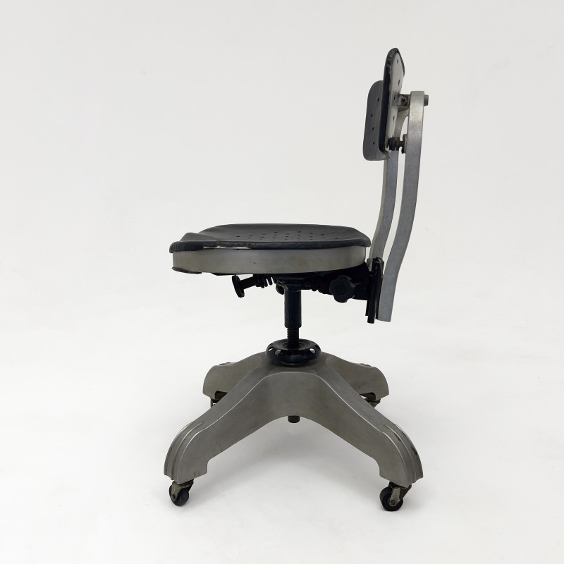 Gio Ponti - Model 1938 Swivel Chair by Kardex for Montecatini