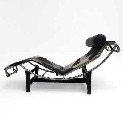 Le Corbusier (Charles-Édouard Jeanneret, Pierre Jeanneret, Charlotte Perriand) - LC4 Cowhide Chaise Lounge