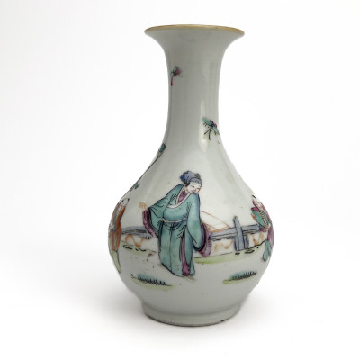Image for Lot Chinese Ming Porcelain Vase