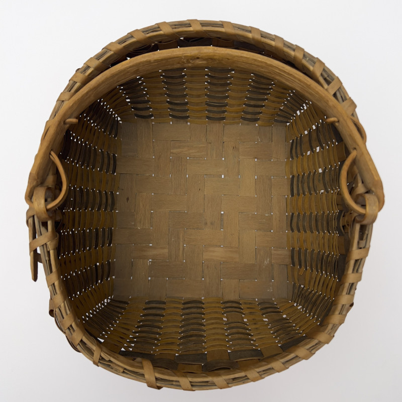 Winnebago Basket with Swing Handle