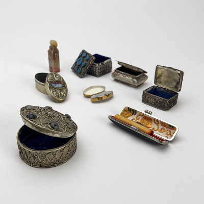 Collection of Snuff Boxes, Group of 8