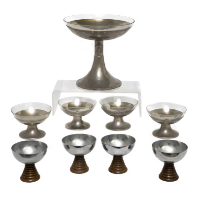 Image for Lot Ice Cream Dishes and Nut Bowls, Group of 9