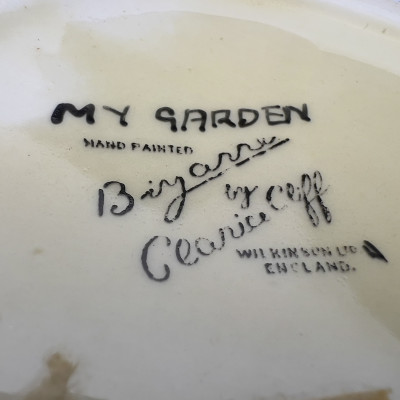 Clarice Cliff - Bizzare Vases and Shaker in &quot;My Garden,&quot; Group of 6