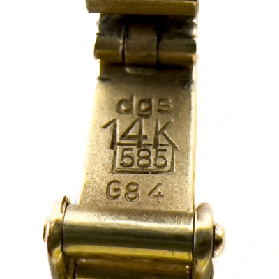 Baume &amp; Mercier - Oval Faced Women&apos;s Watch in 14k Yellow Gold