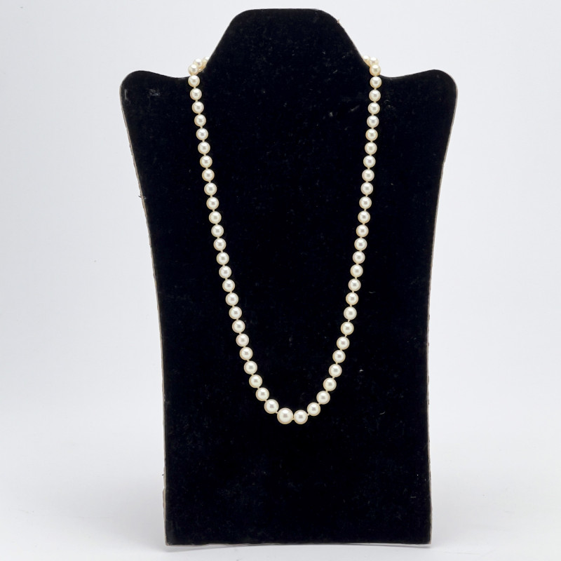Mikimoto Style Graduated Pearl Necklace