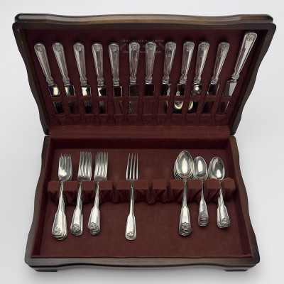 Tiffany &amp; Co. - Shell &amp; Thread: Partial Sterling Flatware