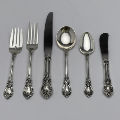 Image for Lot Oneida Heirloom Sterling - Stanton Hall Flatware for 8