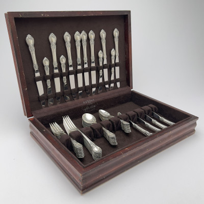 Oneida Heirloom Sterling - Stanton Hall Flatware for 8