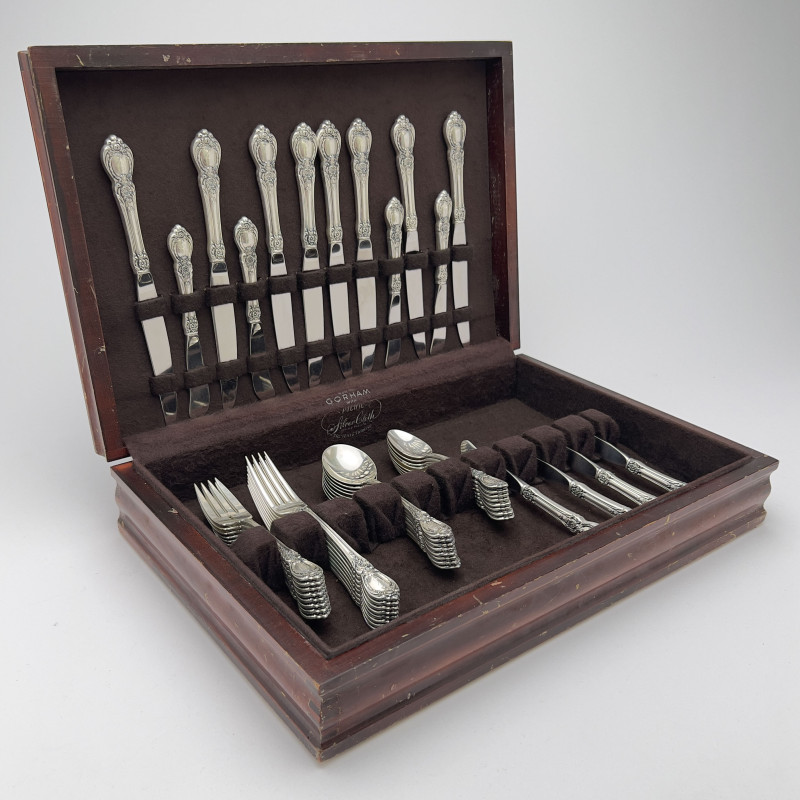 Oneida Heirloom Sterling - Stanton Hall Flatware for 8