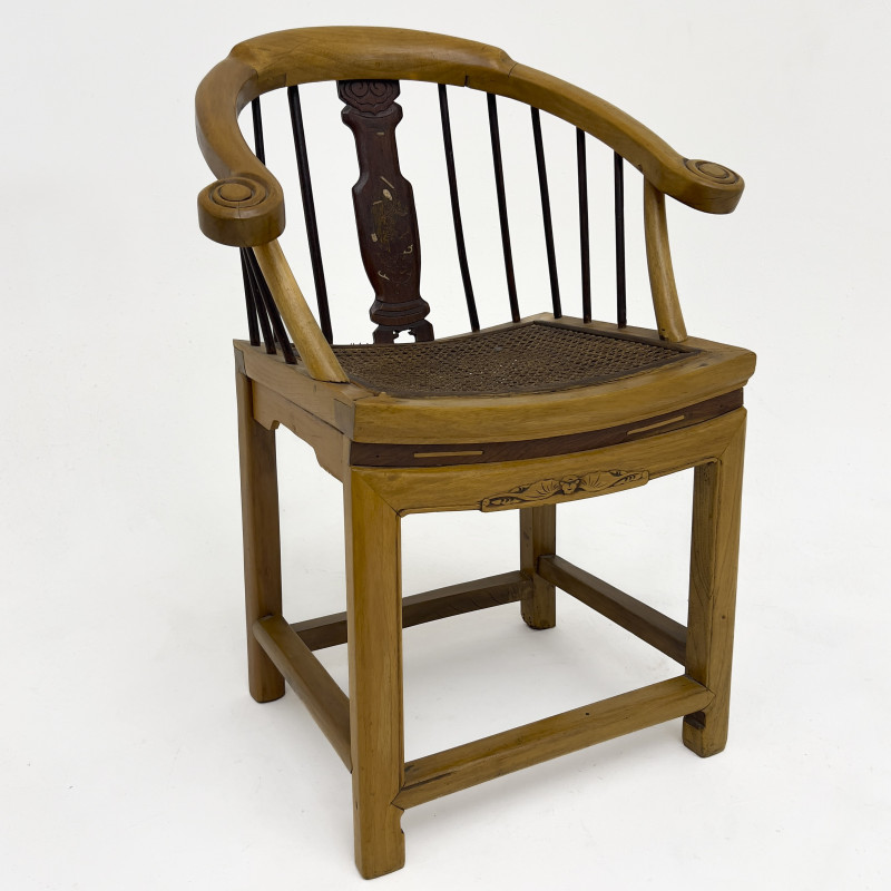 Chinese Horseshoe Back Chair