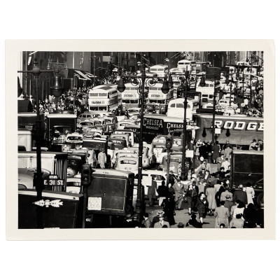 Andreas Feininger - Traffic on Fifth Avenue
