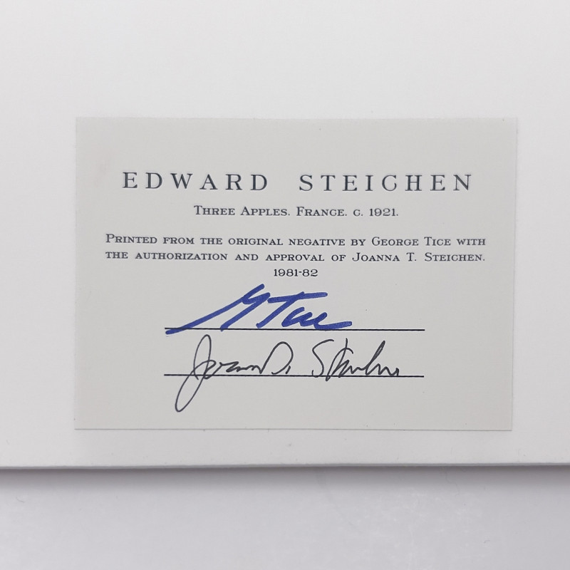 Edward Steichen - Three Apples, France