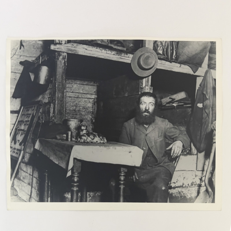 Jacob August Riis - Sabbath Eve in a Coal Celler, Ludlow Street