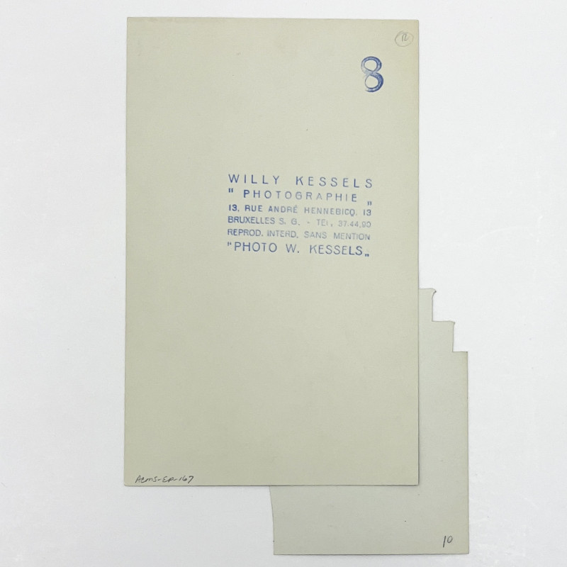 Willy Kessels - Courtyard