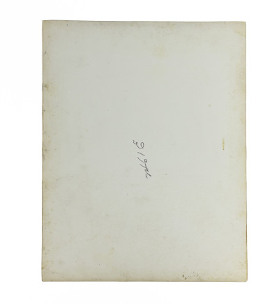 Dorothea Lange - One Migrant Family Hauls the Broken-Down Car of Another to the Fields of Nipomo