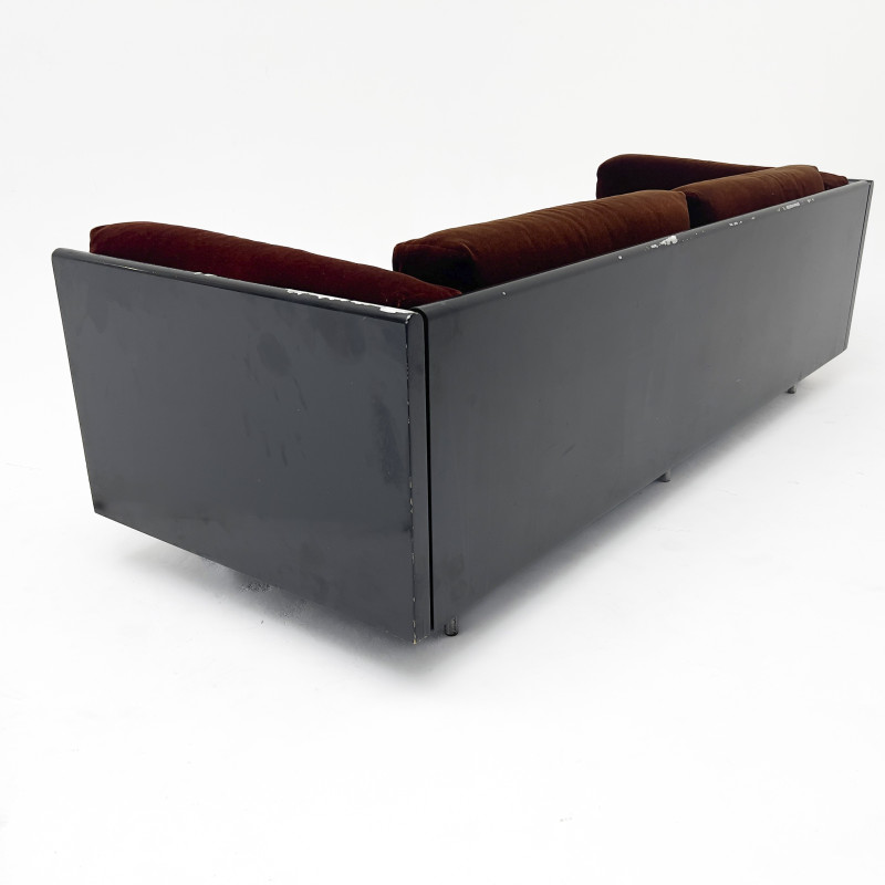 Julian Neski - Modern Design Sofa