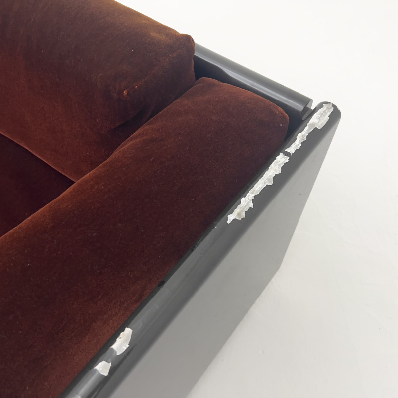 Julian Neski - Modern Design Sofa
