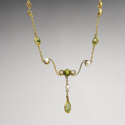 Image for Lot Gold, Peridot, and Pearl Lavalier Necklace