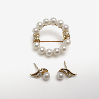 Image for Lot Gold Pearl and Diamond Wreath Brooch and Earrings