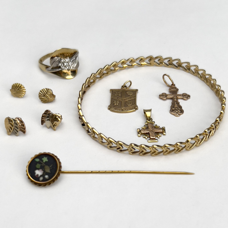 Gold Jewelry Pieces, Group of 10