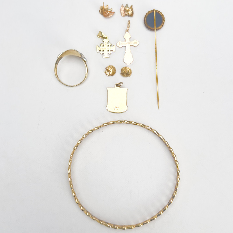 Gold Jewelry Pieces, Group of 10