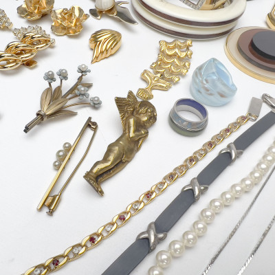 Costume Jewelry Klondike