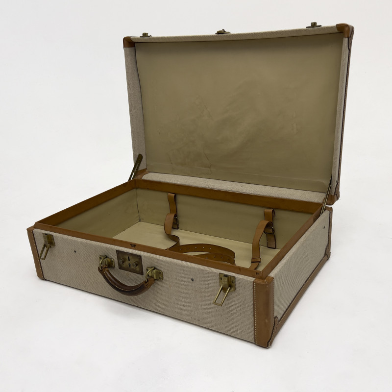 Hermès - Luggage Case and Garment bag