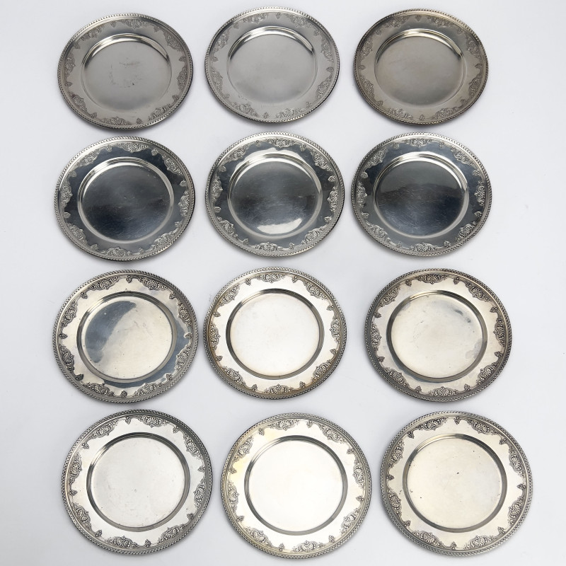 R. Wallace &amp; Sons - Silver Sir Christopher Plates, Set of 12