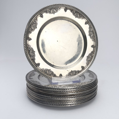 Image for Lot R. Wallace & Sons - Silver Sir Christopher Plates, Set of 12