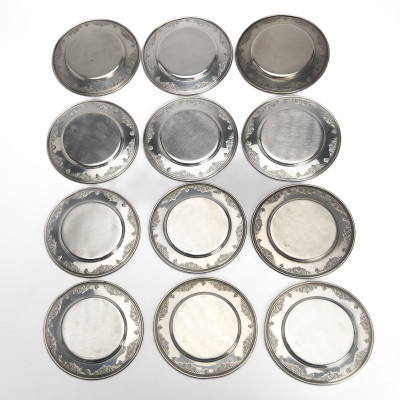 R. Wallace &amp; Sons - Silver Sir Christopher Plates, Set of 12