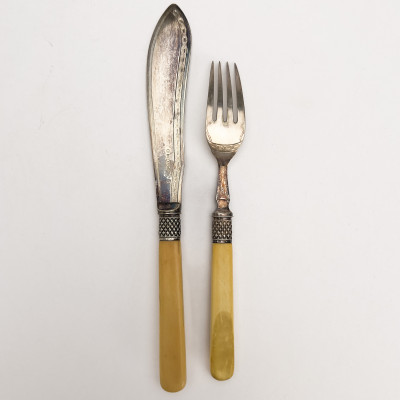Victorian Silverplate Bone Handle Fish Set