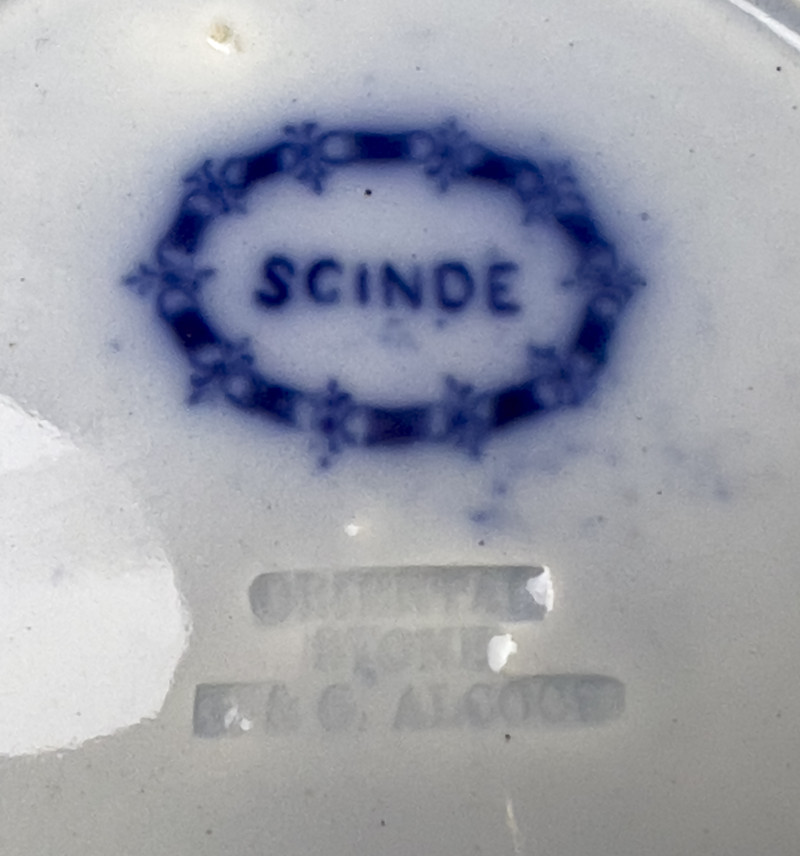 Flow Blue Serviceware, Group of 70+