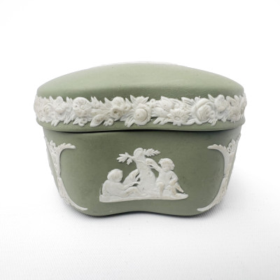 Wedgwood - 20 Pieces of Jasperware