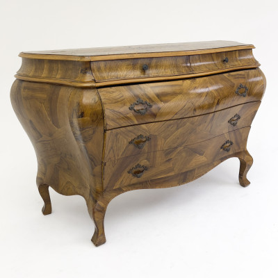 Image for Lot Antique Venetian Bombé Commode
