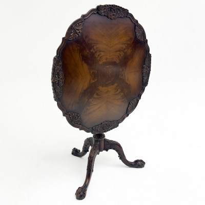 Image for Lot Chippendale Style Pie Crust Tilt Top Table