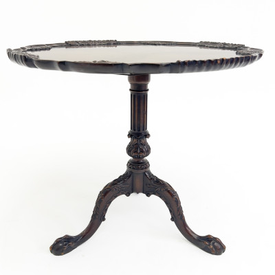 Chippendale Style Pie Crust Tilt Top Table