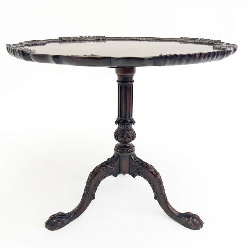 Chippendale Style Pie Crust Tilt Top Table