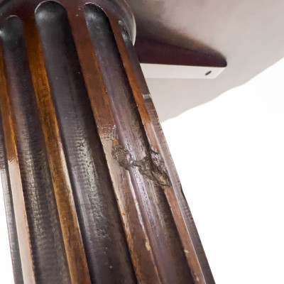 Chippendale Style Pie Crust Tilt Top Table