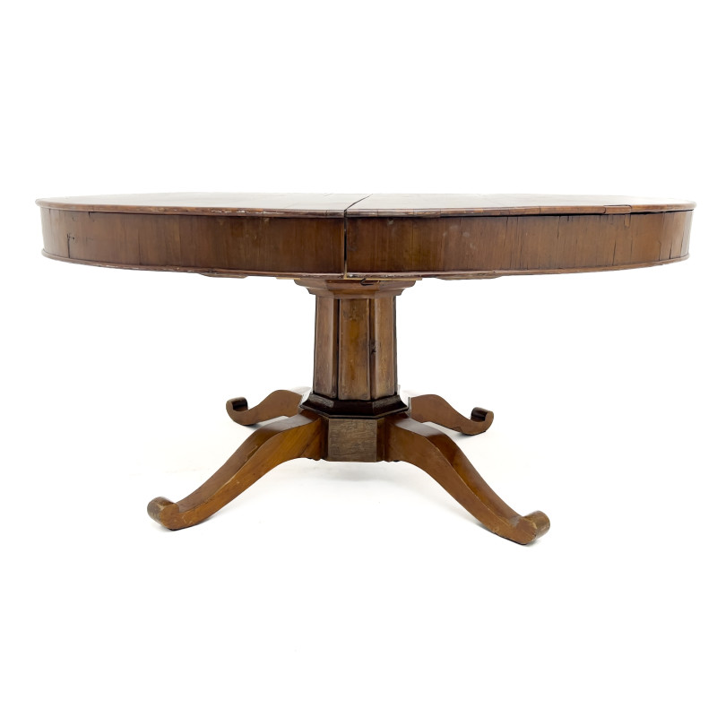 19th Century Oval Pedestal Dining Table