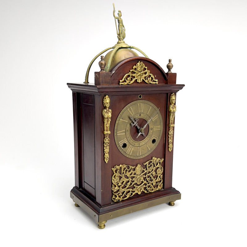 New Haven (attributed) Bracket Clock