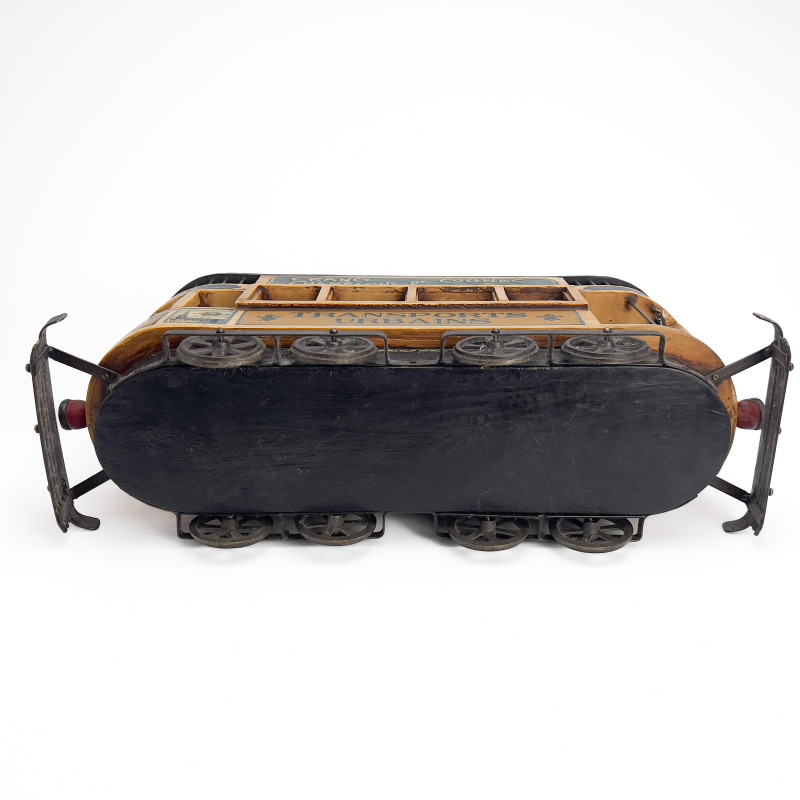 Parisian Montmarte Fine de siècle Trolley Car Model