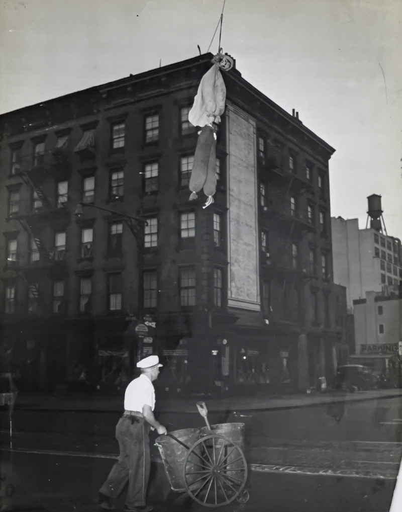 Weegee (Arthur Fellig) - Hitler Hung in Effigy, New York