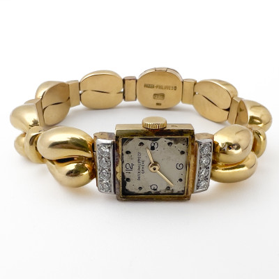 Patek Phillipe - Gold Ladies Watch