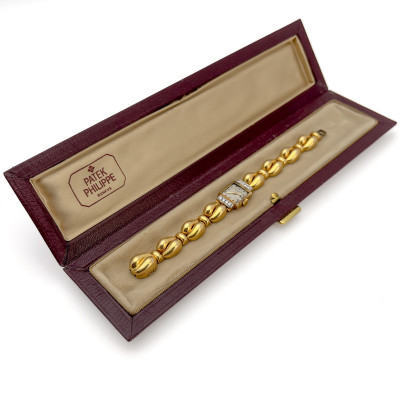 Patek Phillipe - Gold Ladies Watch