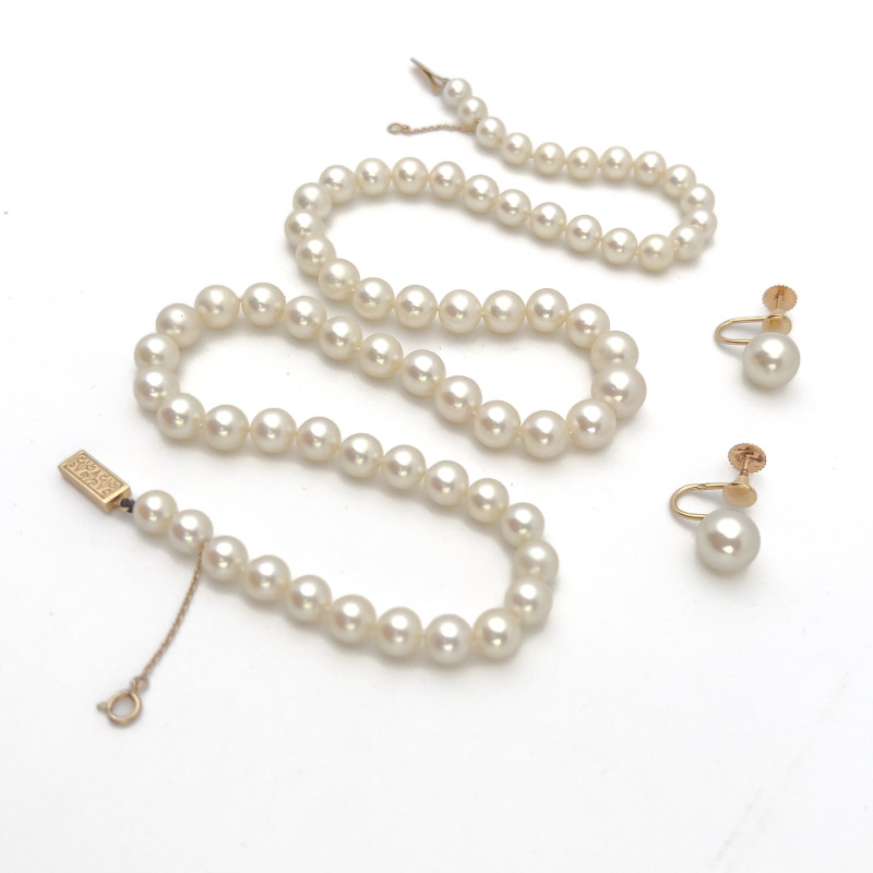 Gold and Graduated Pearl Necklace and Earrings