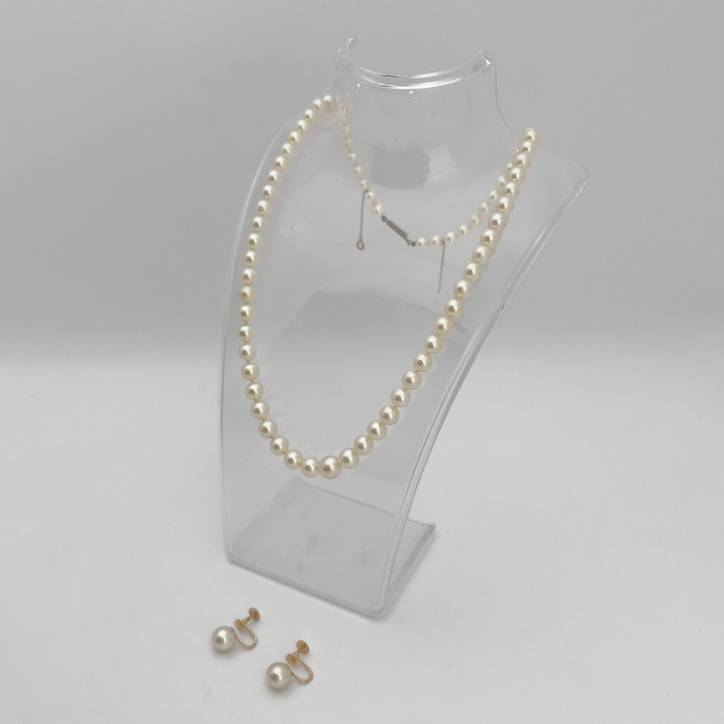 Gold and Graduated Pearl Necklace and Earrings