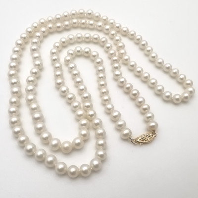 Image for Lot Pearl Necklace