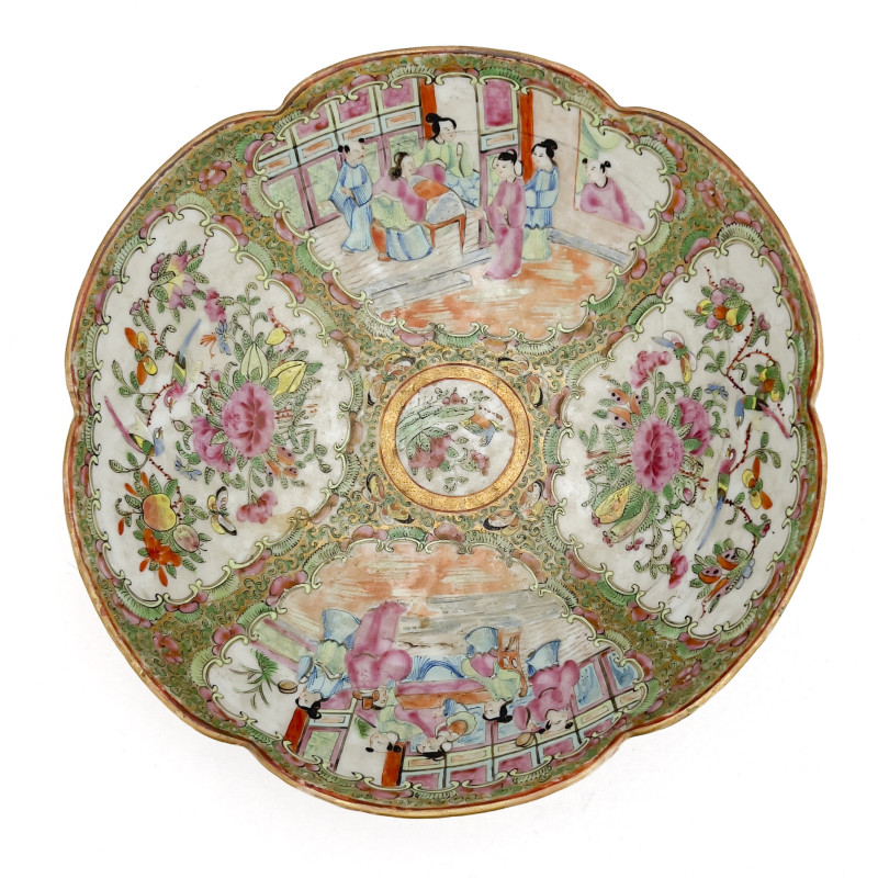 Chinese Export Famille Rose Medallion Bowl