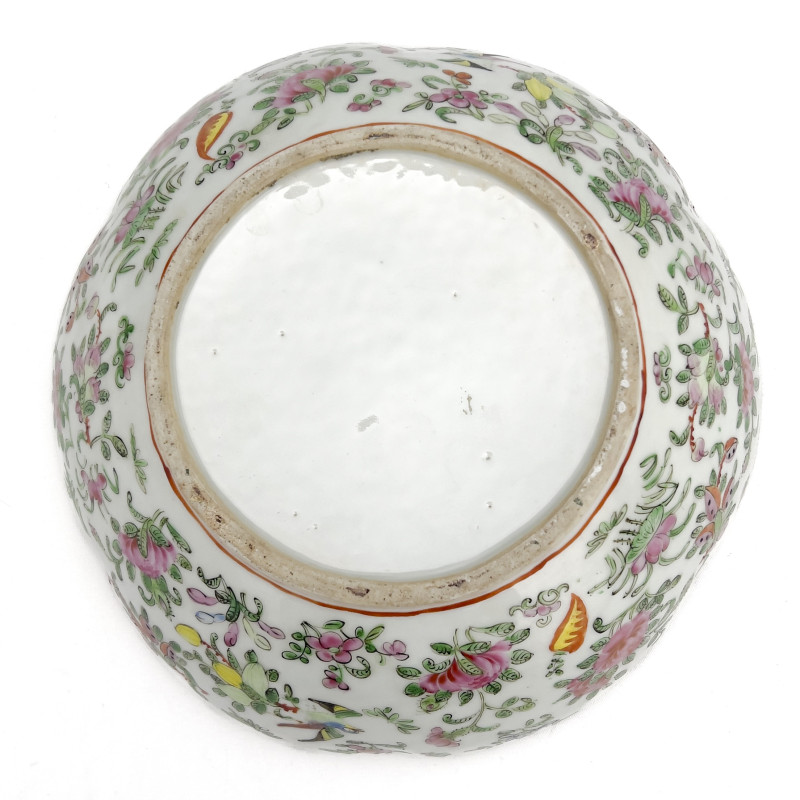 Chinese Export Famille Rose Medallion Bowl
