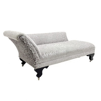 A Contemporary Brocade Upholstered Chaise Longue